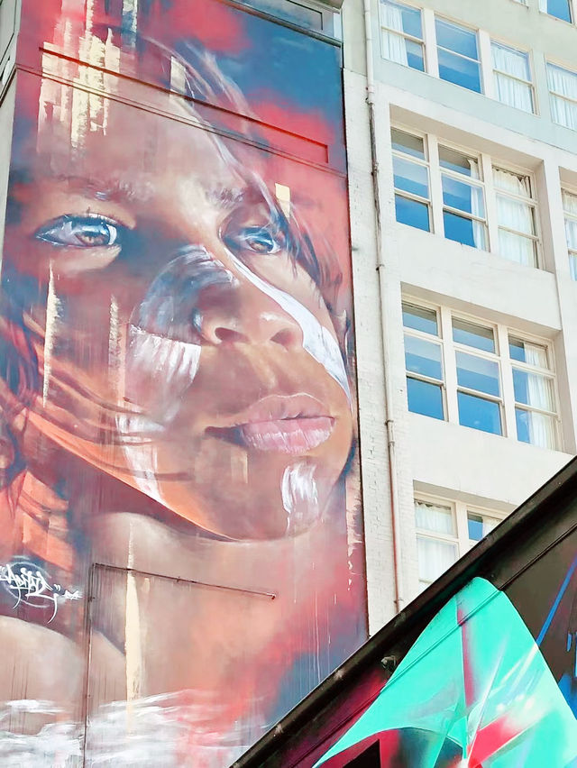 探索墨尔本的艺术心脏：涂鸦小巷全攻略