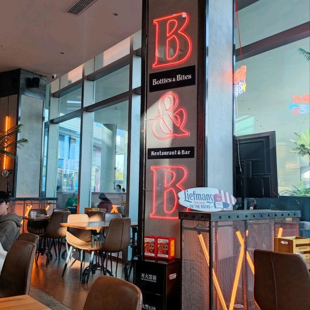 Amazing vibes at Bottles & Bites Oh Bay Mall 