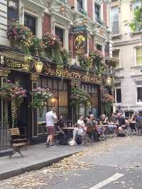Sherlock Holmes pub 