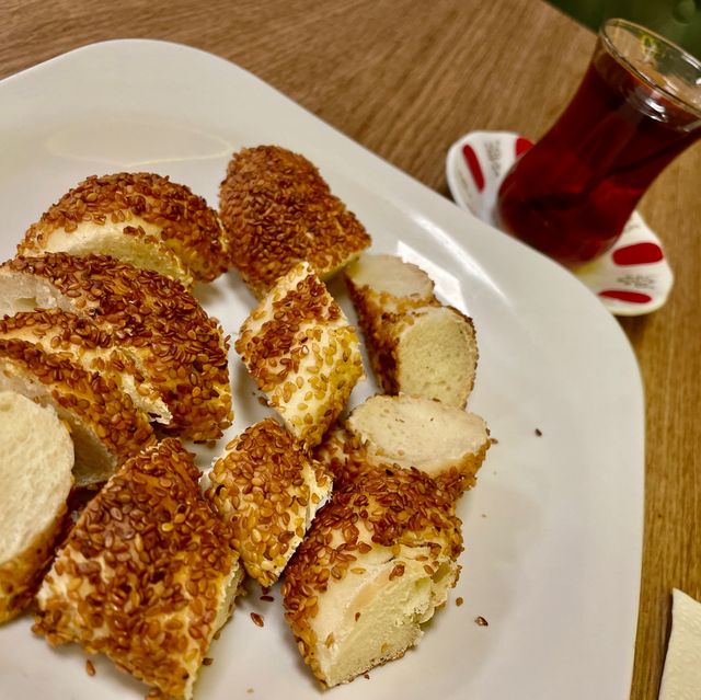Dawn's Simit Symphony: Bakery Chronicles