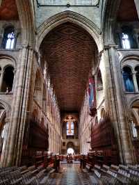 Discover Peterborough Cathedral: History & Beauty