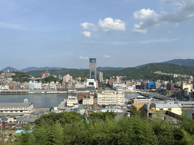 書香與海景的交融：基隆虎仔山之行