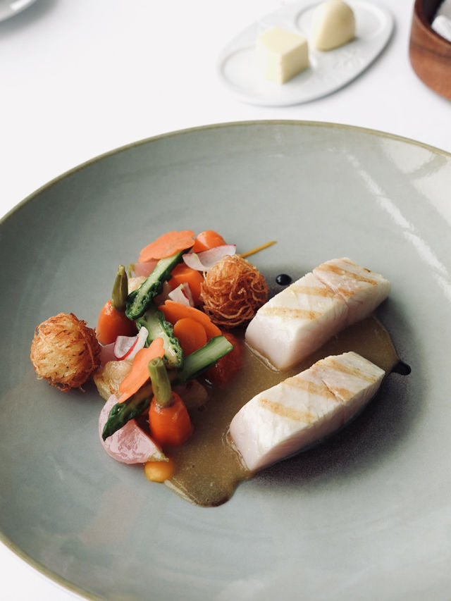 Shanghai | Come to Shanghai Tower, and enjoy the French food