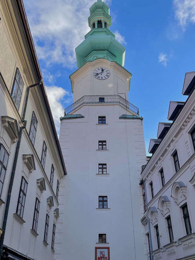 【スロバキア🇸🇰】ヨーロッパの知られざる穴場、ブラティスラバの歩き方🏰
