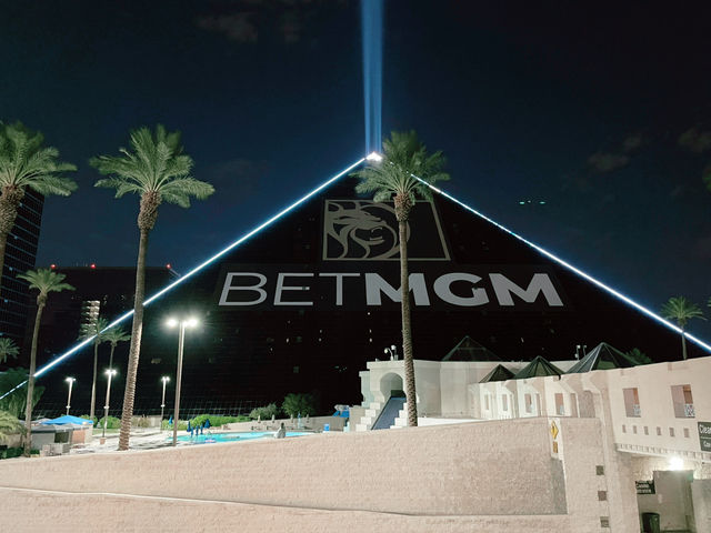 🚗 Ride-Sharing in Las Vegas: Your Secret Weapon for Beating the Strip 🥵🎉