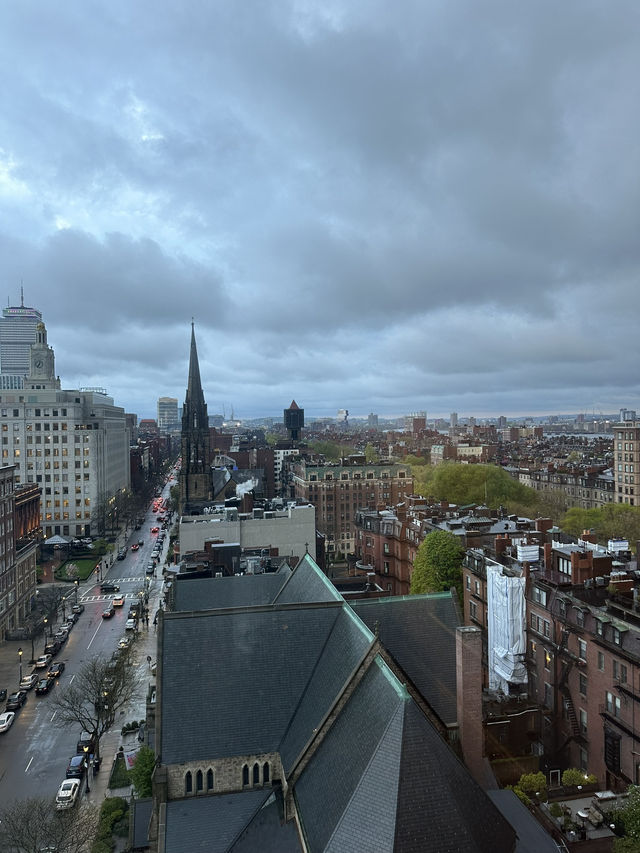 GLOOMY BOSTON DONE RIGHT ☁️