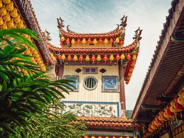 Kek Lok Si Temple: Penang’s Iconic Hilltop Sanctuary