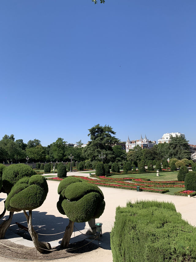 Getting Lost in El Retiro: The Most Peaceful Place in Madrid