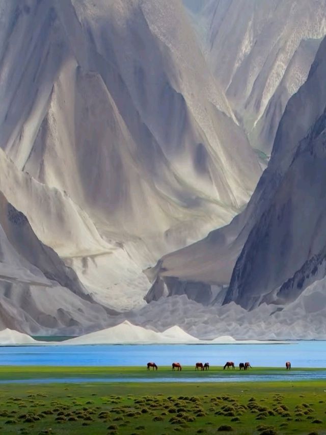 🏔️ Baisha Lake: Xinjiang’s Hidden Mirror of the Kunlun Mountains