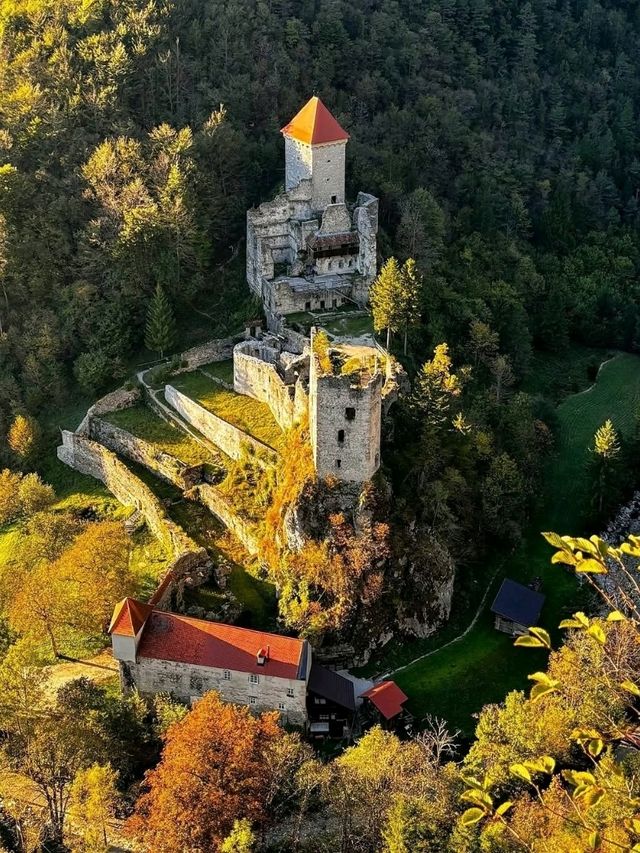 🏰🌿 “Historic Heights: My Visit to Kamen Castle” ✨🛡️
