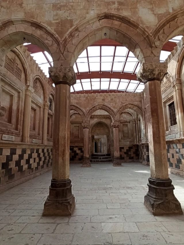 Ishak Pasha Palace: Ottoman Majesty in Eastern Turkey
