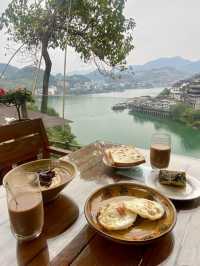 Mesmerizing Nights in Furong Town: Your Dream Yongshun Getaway 🌙✨