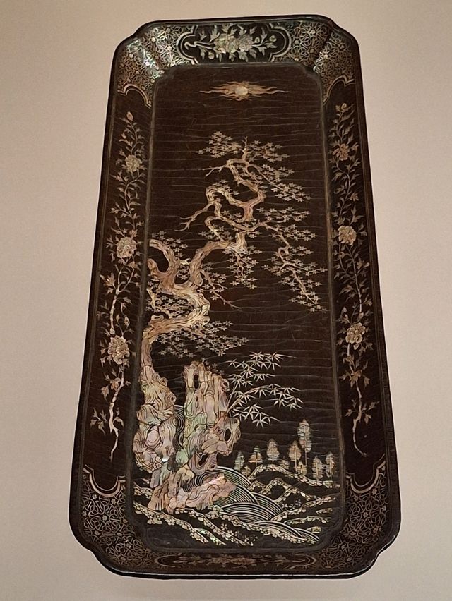 Шанхайский музей на Народной площади Шанхайский музей на Народной площади