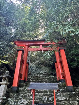 절벽 위에 자리한 거대 바위의 신비! 신구 '가미쿠라 신사'의 아찔한 절벽과 절경에 압도되다.