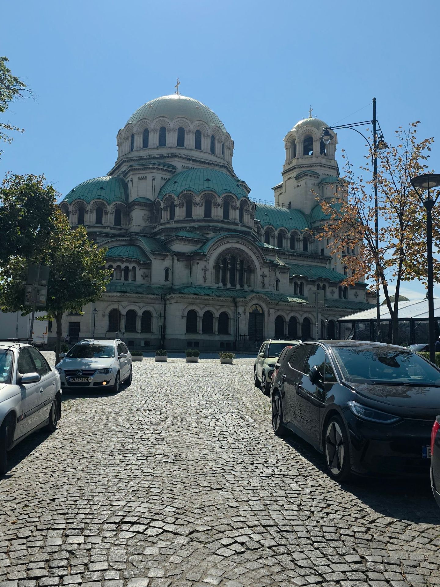 From the stunning Alexander Nevsky Cathedral in the afternoon ⛪✨ to the National Palace of Culture glowing at night 🌙✨ — exploring Sofia from daylight to city lights. 🇧🇬❤️

#Sofia  #SofiaBulgaria  #Bulgaria  #AlexanderNevskyCathe dral #NationalPalaceOfCult ure #NDK  #VisitSofia  #ExploreBulgaria  #BulgariaTravel  #SofiaByNight  #TravelDiaries  #TravelPhotography  #Wanderlust  #EuropeTravel  #DiscoverSofia 