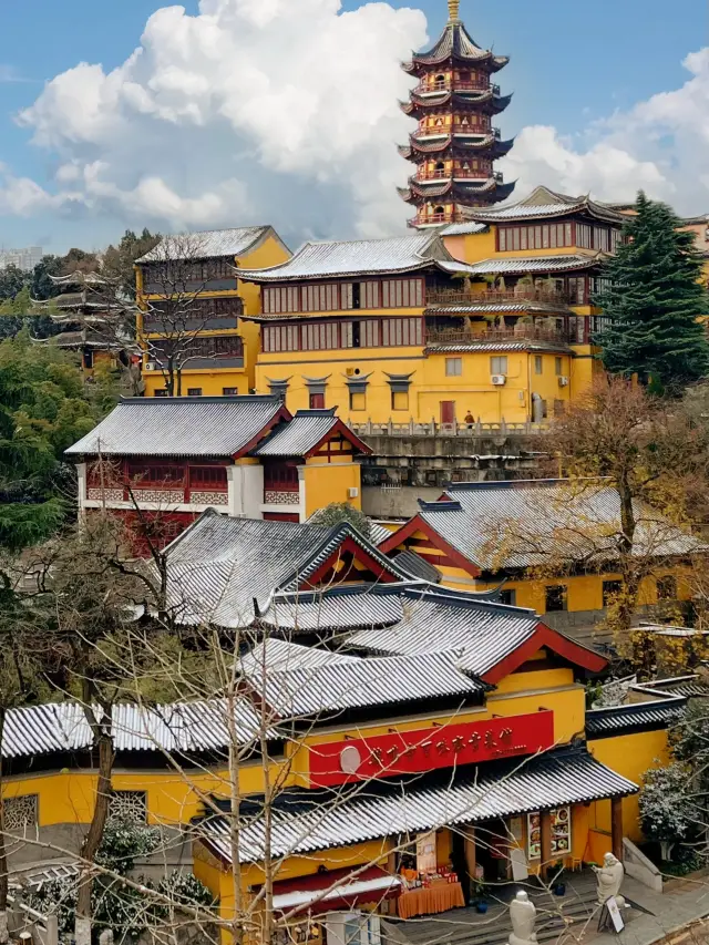 Nanjing· The thousand-year-old ancient temple, Jiming Temple, is too beautiful after the snow!