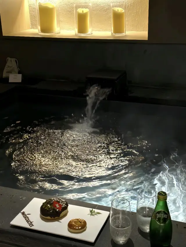 A room with a private hot spring | Headed straight to this mountain view private hot spring with my boyfriend in Xi'an