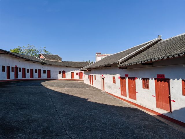 廣東興寧西郊社區馬路下大王屋