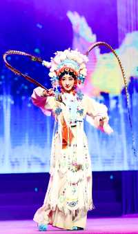 來四川成都遊玩，不看個川劇變臉等於白來