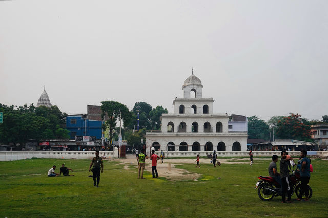 孟加拉地區最大的一片古建是普提亞印度寺廟建築群