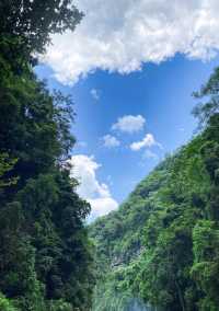 貴州｜玻璃水天花板｜避暑旅遊聖地