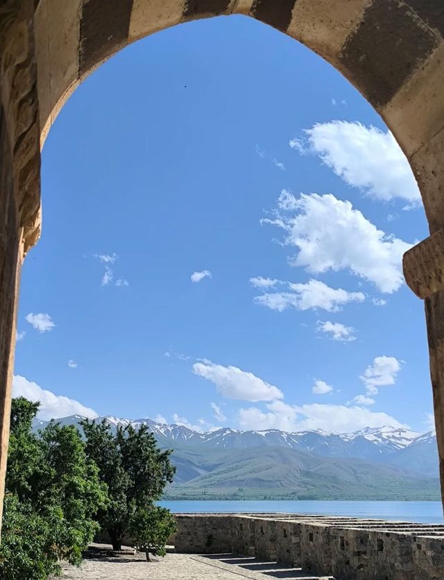 凡城兩日遊：探索古城與湖泊的夢幻之旅。