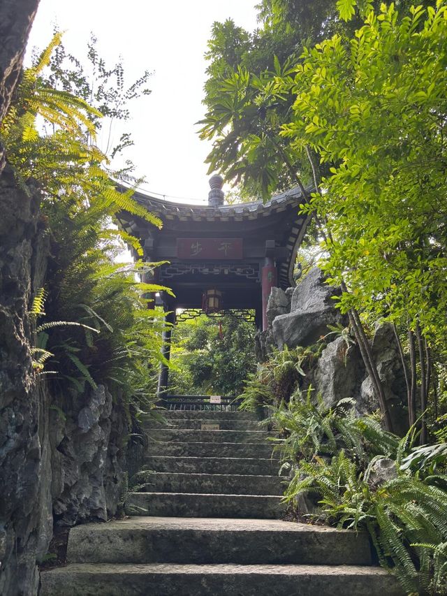 煙雨入江南。