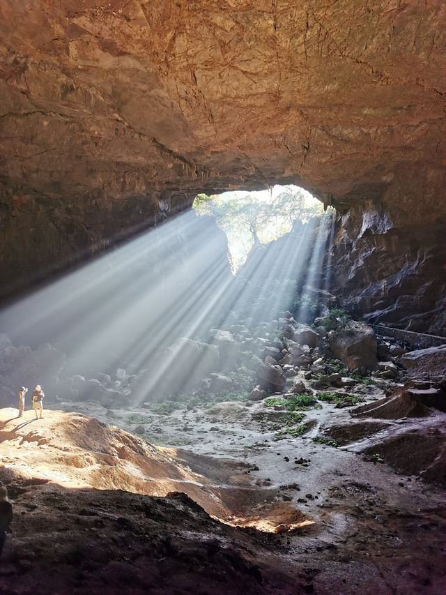 弄響天坑，陽光不會遺漏的地方。。