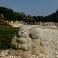Exploring Niushoushan: Nature, History, and the Stunning Usnisa Palace!