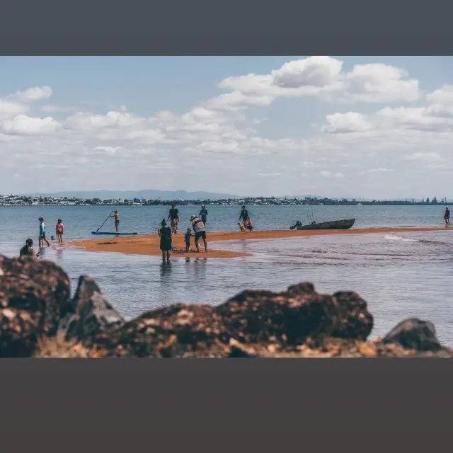 Brisbane Fishing: The Poetry and Distance in the Sea Breeze