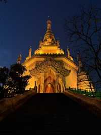 勐底大金塔之夜：金色夢境中的心靈之旅