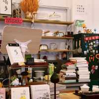鳥岸書店|河岸邊的獨立書店