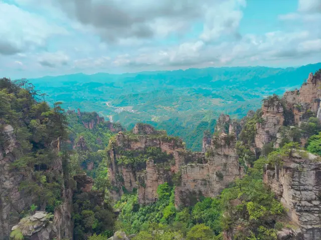 기봉입화·운해세심: 장가계 국가삼림공원의 신선 비경 여행