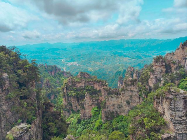 奇峰入畫‧雲海滌心：張家界國家森林公園的仙俠秘境之旅