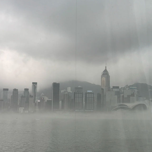 香港九龍香格里拉｜海景推薦！我在這窗邊可以坐一天