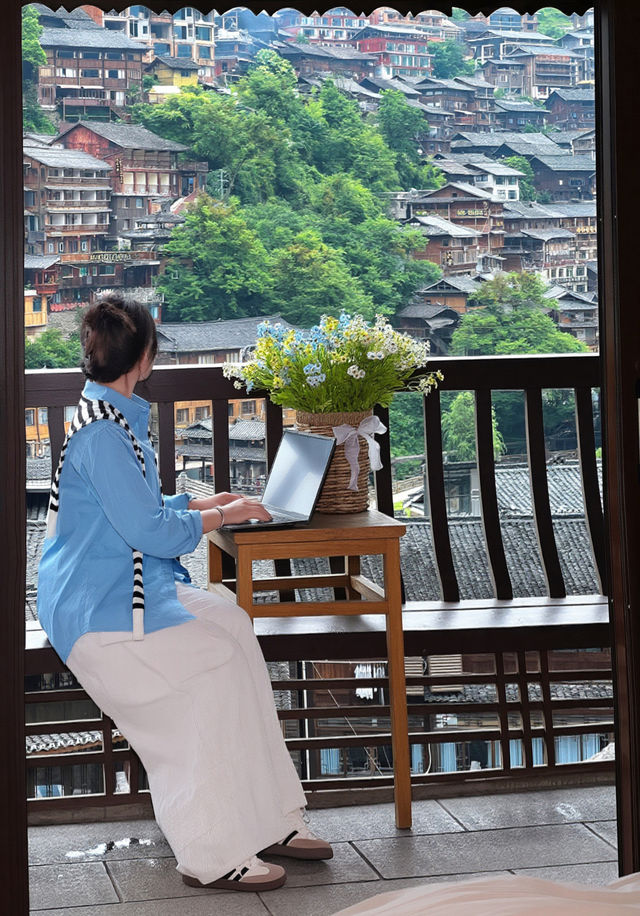 千戶苗寨｜住進風景裡的民宿