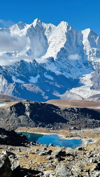 Three Days and Two Nights in Everest East Base Camp! Ultimate Scenic Guide is Here... Summer in Everest East Base Camp!! Breathtakingly beautiful... Every glance is awe-inspiring,