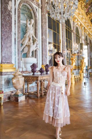 베르사유 궁전의 유동하는 연회가 구체화되었다…