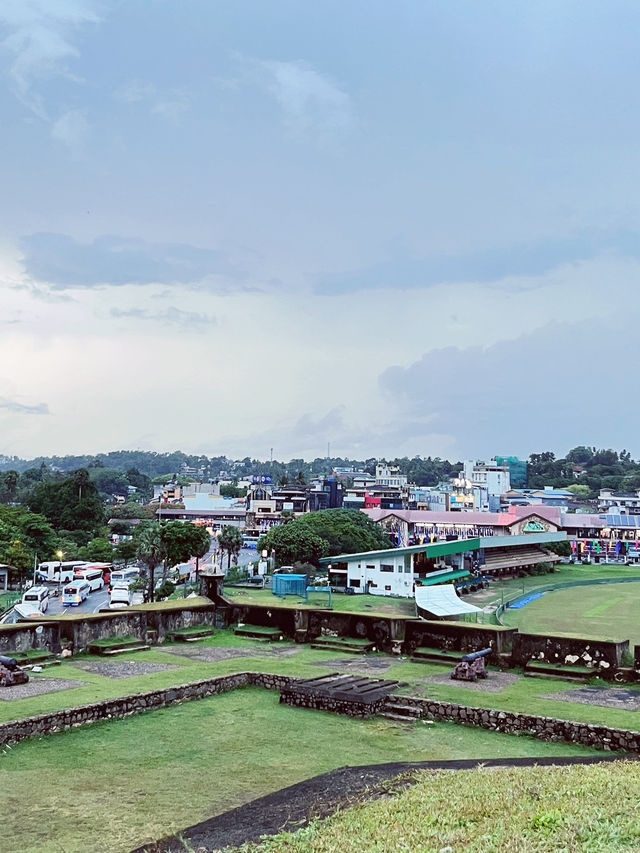 Galle Fort Lawn & Flag Ceremony: Where Peace Meets Patriotism 🇱🇰🌿