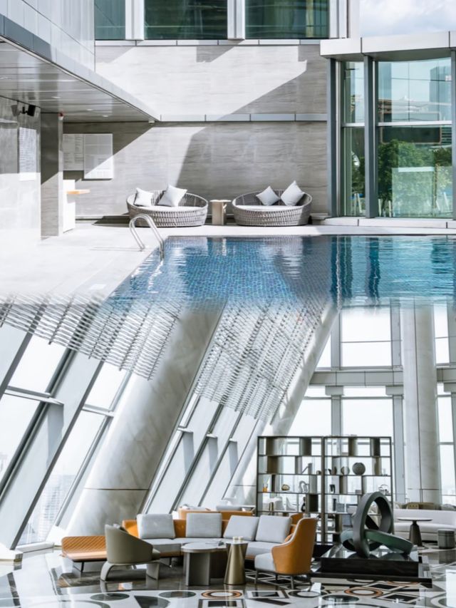 不愧是深圳酒店的天花板，這大堂太震感了!!!