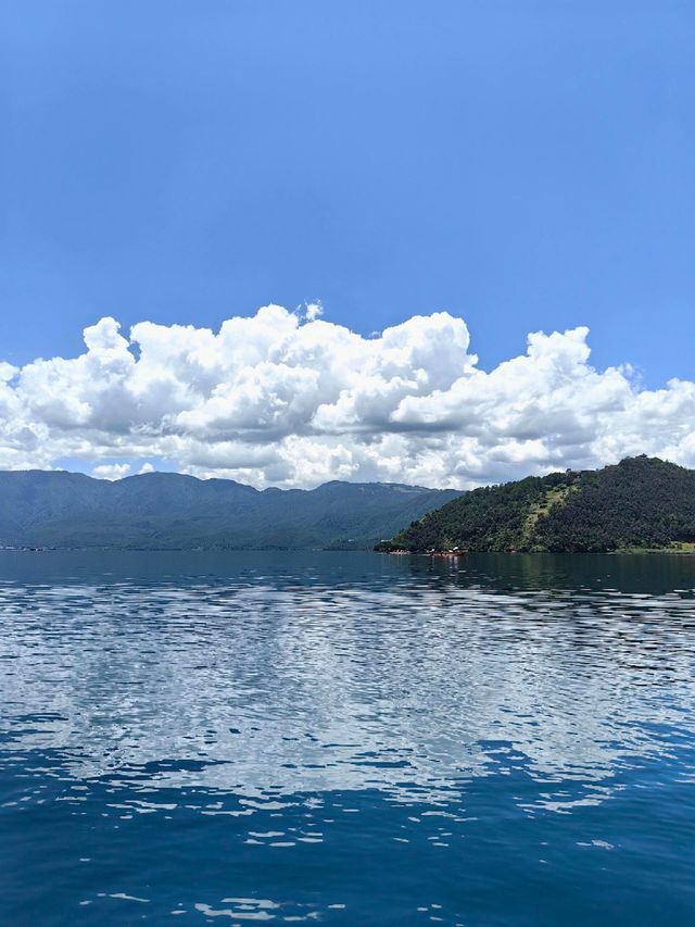 瀘沽湖一日遊精華路線 瀘沽湖一日遊精華路線