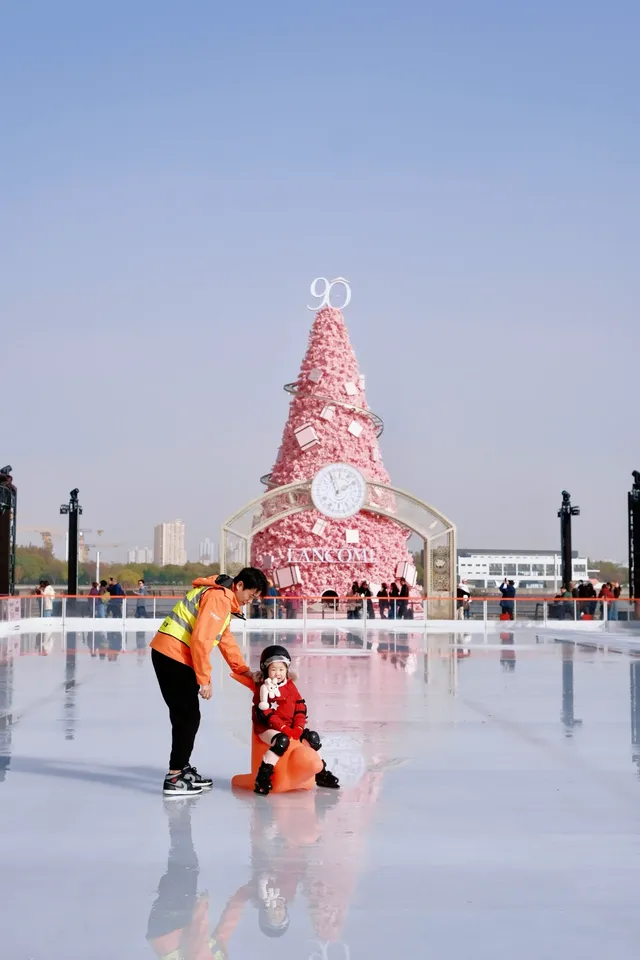 4歲寶寶的第一次上冰體驗! 4歲寶寶的第一次上冰體驗!