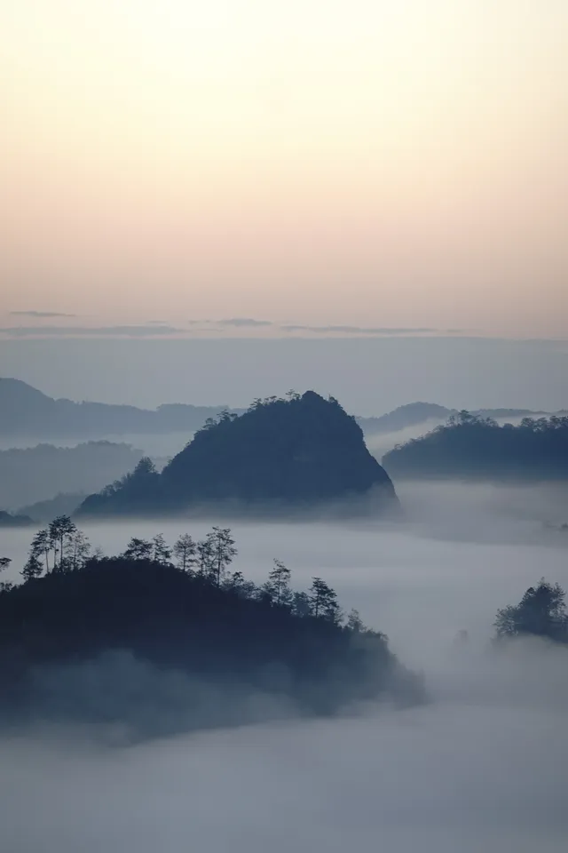 大自然的鬼斧神工和日出雲海 大自然的鬼斧神工和日出雲海