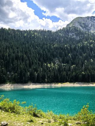 小さな連休にアルバニアを含む複数国の連続旅行を逃すと来年まで待つことに