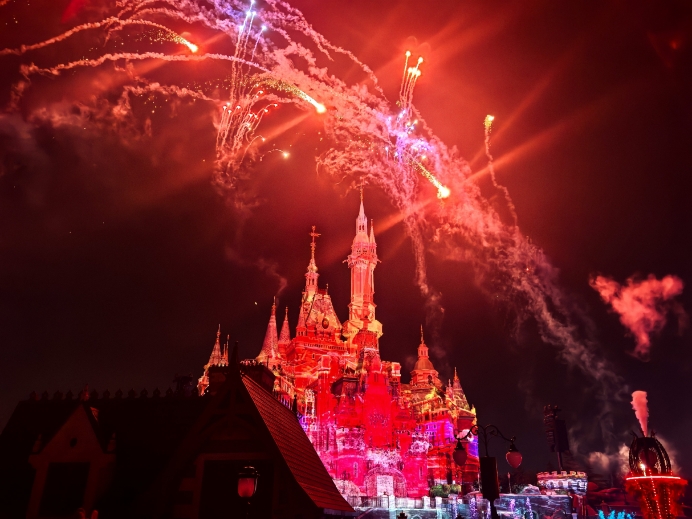 ディズニーの花火はとても癒される | Trip.com 上海