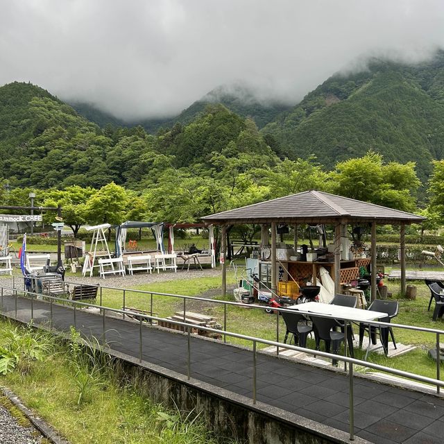 ハンモックに揺られ、静岡の山々を眺めながらの露天風呂