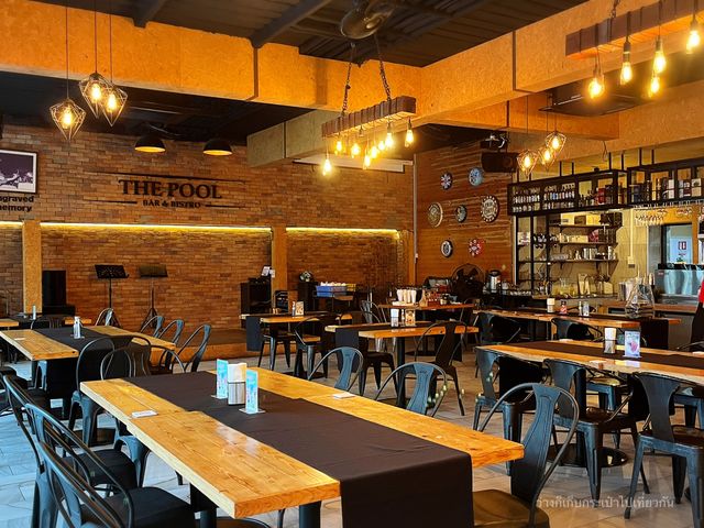 อาหารอร่อยที่ The Pool Bar & Bistro จันทบุรี