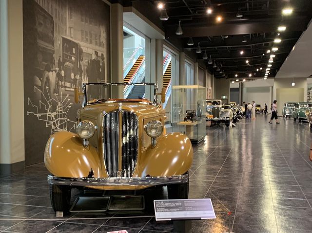 พิพิธภัณฑ์รถยนต์โตโยต้า (TOYOTA AUTOMOBILE MUSEUM)