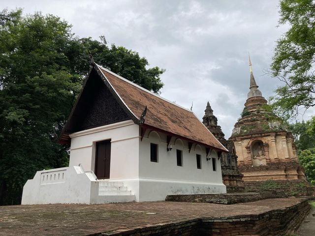 ‘วัดเจ็ดยอด’ พระสถูปเจดีย์ทรงสวย
