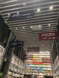 聯合書店😎多國書籍📚藝術🎨精品🤫深業上城打卡新地標